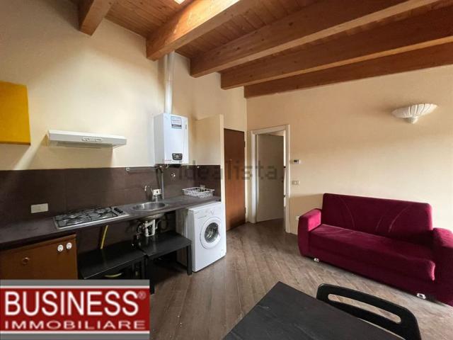 Appartamento in affitto di 70 m² in Via Alserio, 1