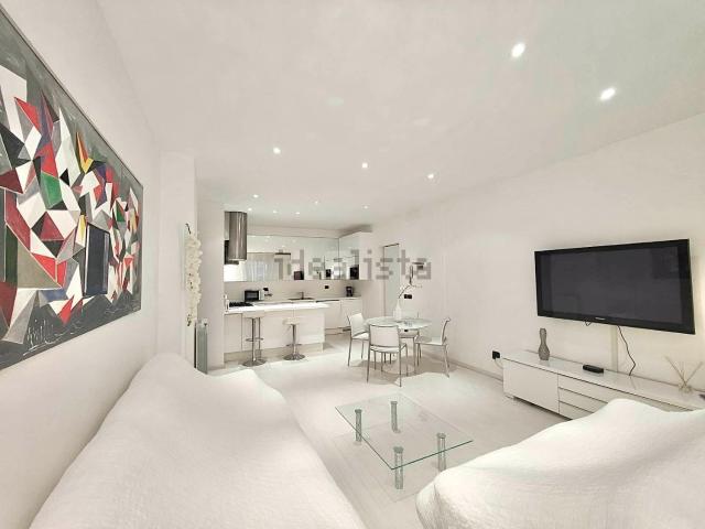 Appartamento in affitto di 70 m² in Via Andrea Roccatagliata, 69