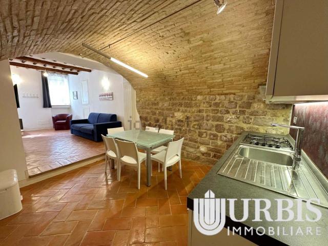 Appartamento in affitto di 70 m² in Via Anfiteatro Romano, 2
