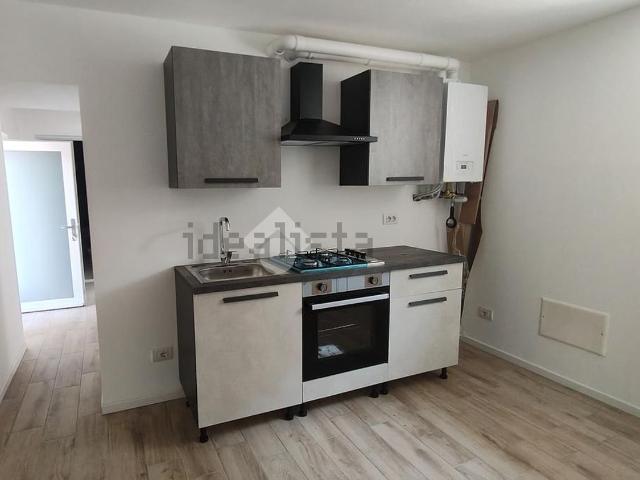 Appartamento in affitto di 70 m² in Via Cave, 1