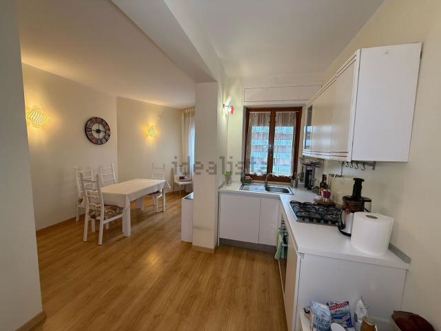 Appartamento in affitto di 70 m² in Via Cortonese, 74