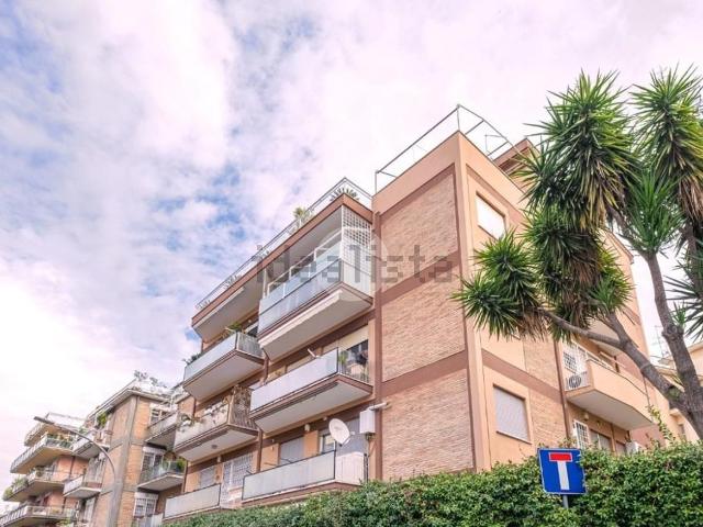 Appartamento in affitto di 70 m² in Via dei Radiotelegrafisti
