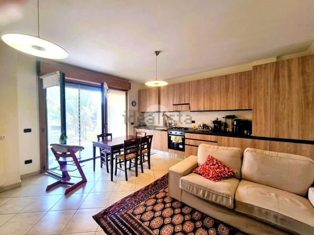 Appartamento in affitto di 70 m² in Via Diego Guicciardi, 9