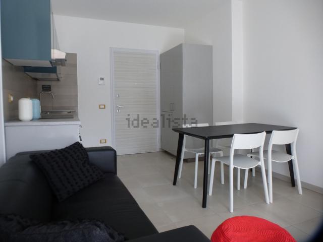 Appartamento in affitto di 73 m² in Via donato creti, 18