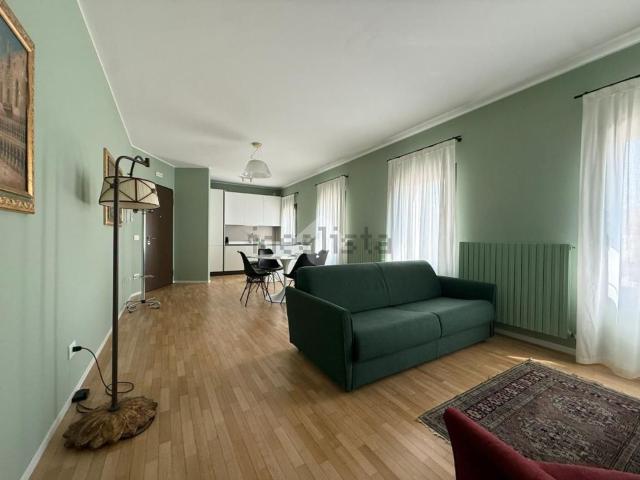 Appartamento in affitto di 70 m² in Via Guglielmo Marconi, 37