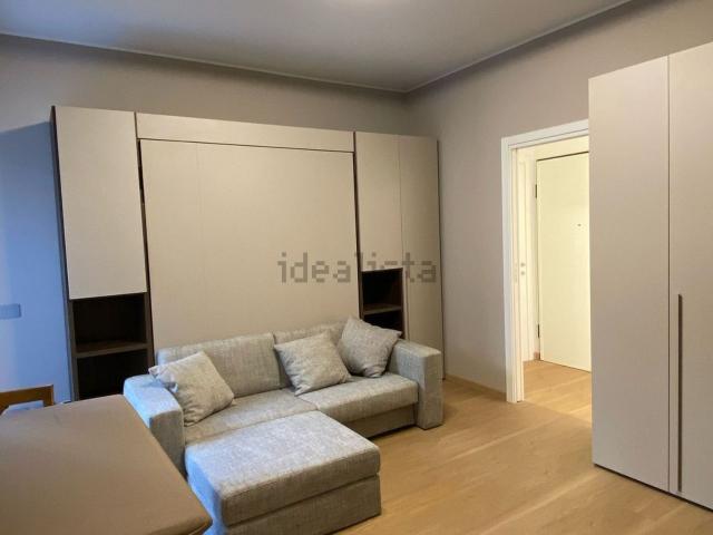 Appartamento in affitto di 70 m² in Via Lario