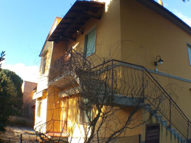 Appartamento in affitto di 70 m² in Via Lombardia, 3