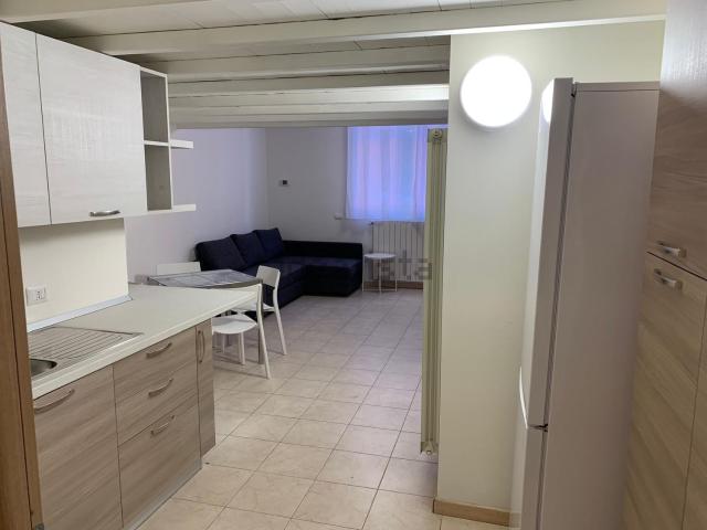 Appartamento in affitto di 70 m² in Via Luigi Veratti