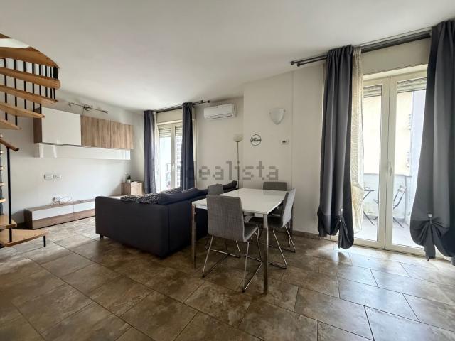 Appartamento in affitto di 70 m² in Via Nicola Tagliaferri, 29