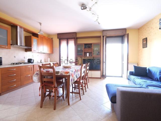 Appartamento in affitto di 70 m² in Via Roma, 9