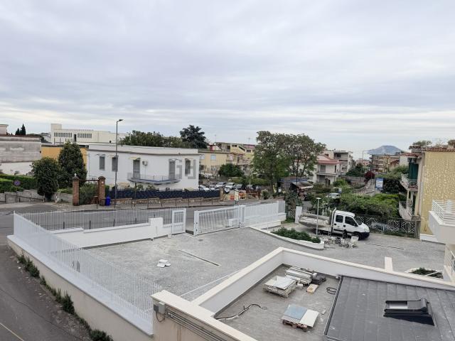 Appartamento in affitto di 70 m² in Via Solfatara