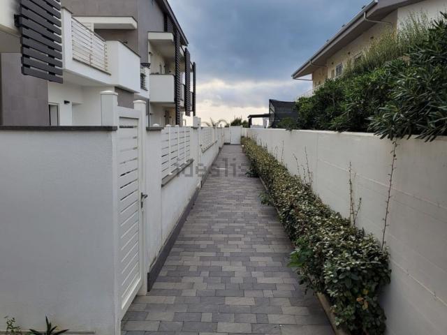 Appartamento in affitto di 70 m² in Viale di Focene, 383