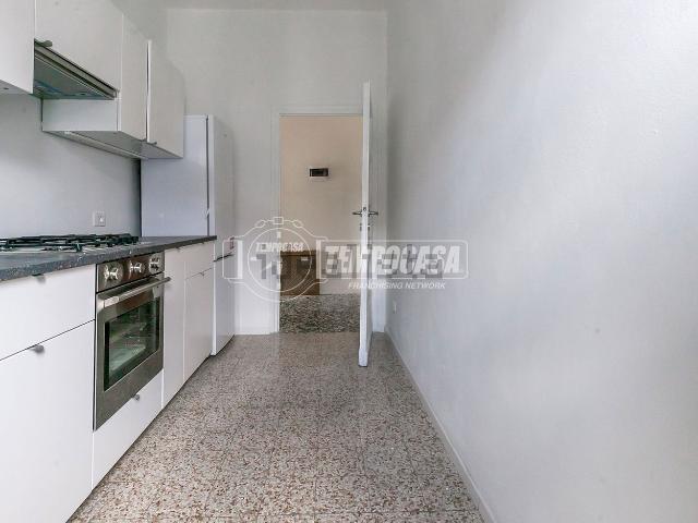 Appartamento in affitto di 70 m² in Viale Federico Caprilli, 9