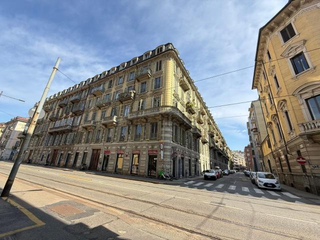 Appartamento in affitto di 71 m² in Via Valperga Caluso, 19