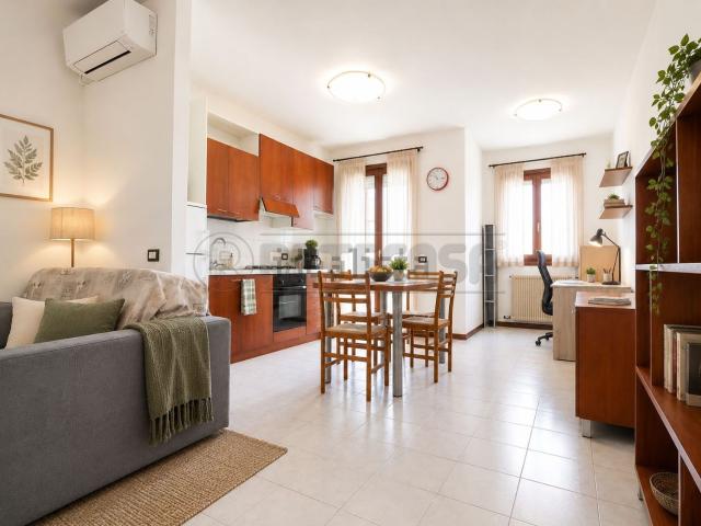 Appartamento in affitto di 71 m² in Via Dossetti