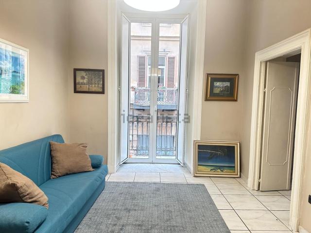 Appartamento in affitto di 71 m² in Via Giannantonio Summonte, 14