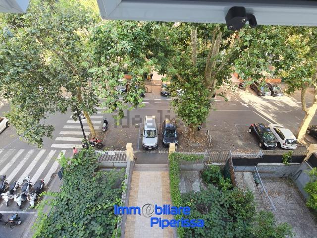 Appartamento in affitto di 71 m² in Via Giuseppe Casaregis, 17