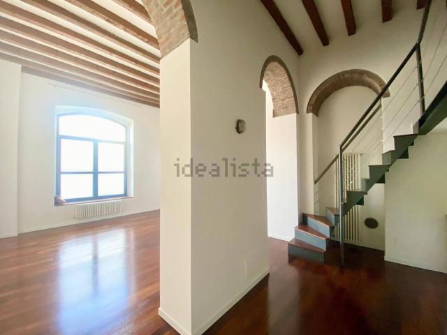 Appartamento in affitto di 71 m² in Via Monviso