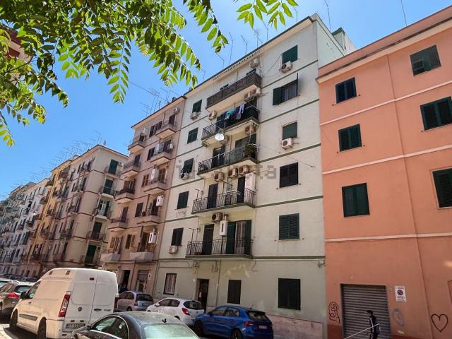 Appartamento in affitto di 72 m² in Via D&apos Alò Alfieri, 62