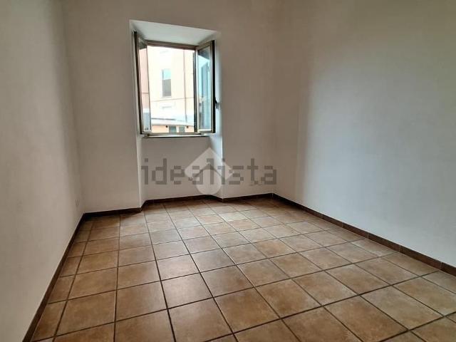 Appartamento in affitto di 72 m² in Via Latina, 36