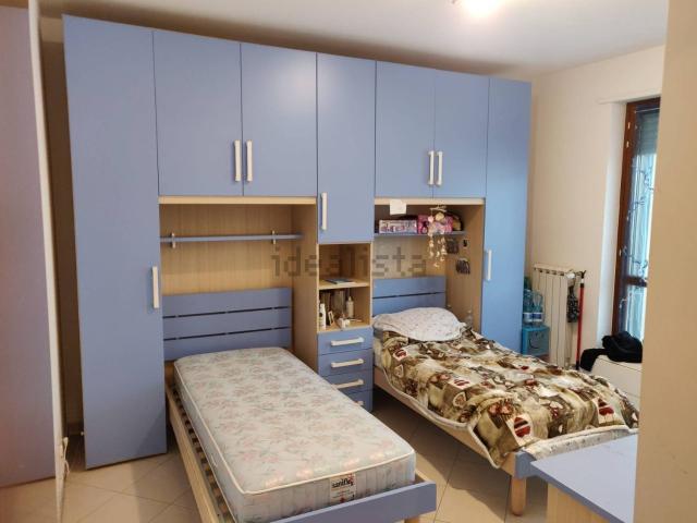 Appartamento in affitto di 77 m² in Via Algeri