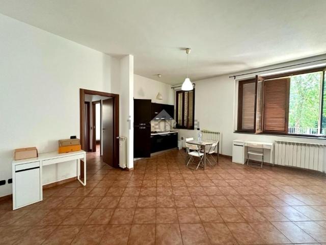 Appartamento in affitto di 77 m² in Via Carlo Bertolazzi, 6