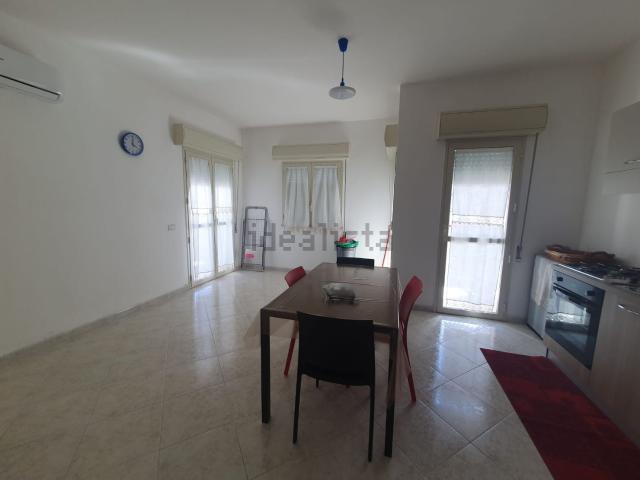 Appartamento in affitto di 77 m² in Via degli Aceri