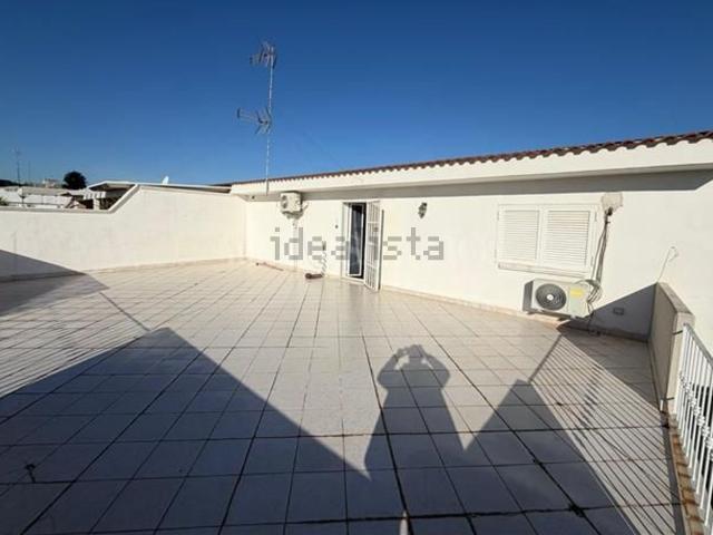 Appartamento in affitto di 77 m² in Via Giulio Petroni