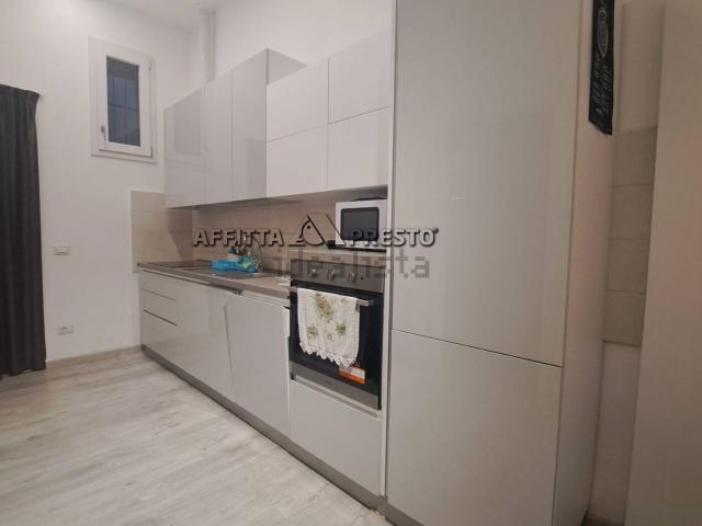 Appartamento in affitto di 77 m² in Via Leone Cobelli
