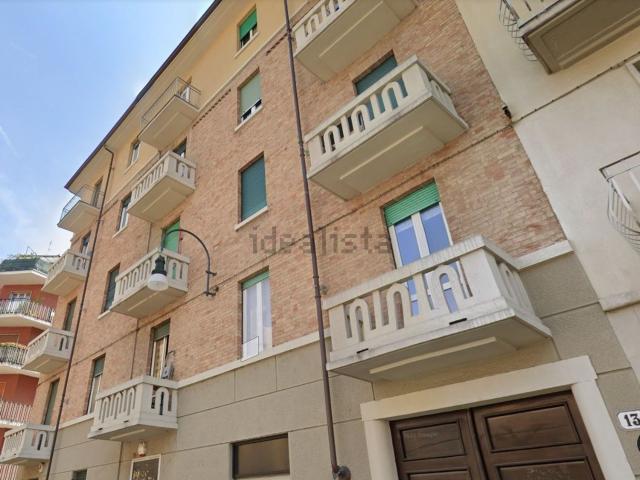 Appartamento in affitto di 77 m² in Via Pollenzo, 13