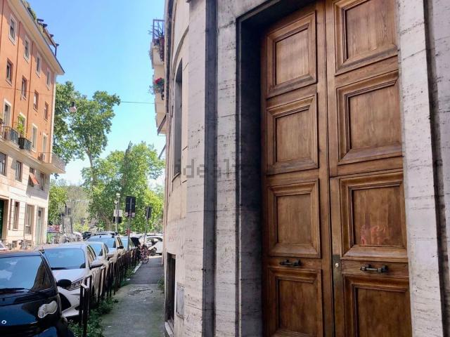 Appartamento in affitto di 77 m² in Via Ripense, 3
