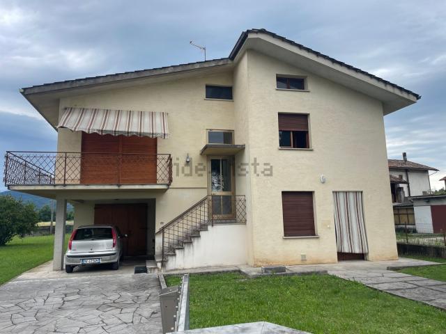 Appartamento in affitto di 77 m² in Via Roma, 64