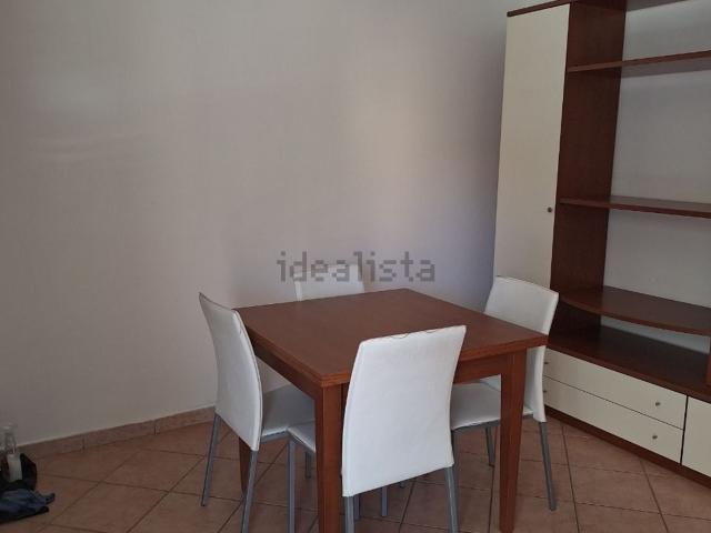 Appartamento in affitto di 77 m² in Viale Orso Mario Corbino, 32