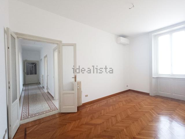 Appartamento in affitto di 74 m² in Piazza Giuseppe Grandi, 4
