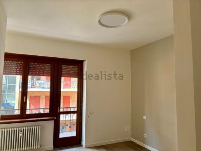 Appartamento in affitto di 74 m² in Via Antonio Locatelli