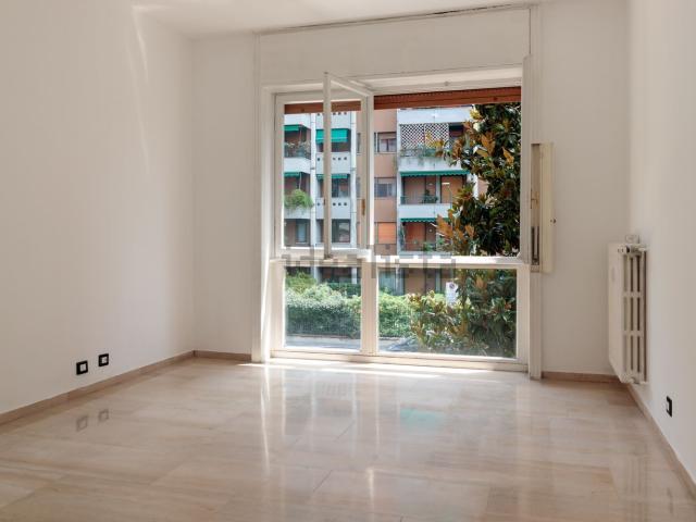 Appartamento in affitto di 74 m² in Via Corno di Cavento, 18
