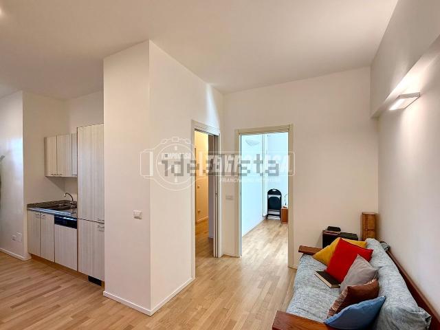 Appartamento in affitto di 74 m² in Via Feltre