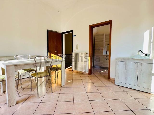 Appartamento in affitto di 74 m² in Viale G.B. Zappi, 106