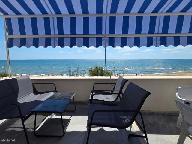 Appartamento in affitto di 75 m² in Lungomare Celeste, 7