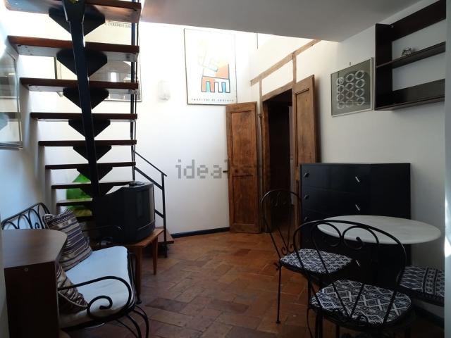 Appartamento in affitto di 75 m² in Via Campo dei Fiori, 80