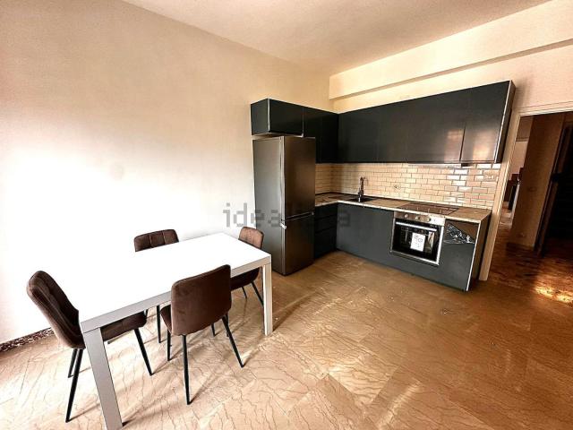 Appartamento in affitto di 75 m² in Via Capena, 20
