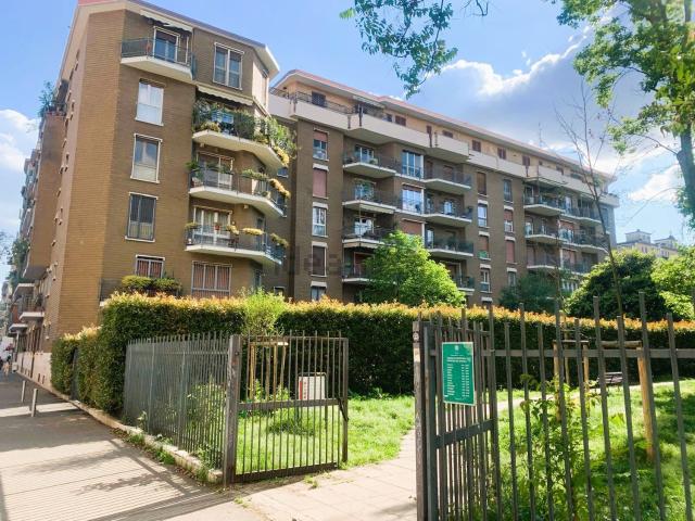 Appartamento in affitto di 75 m² in Via Carlo Valvassori Peroni, 73