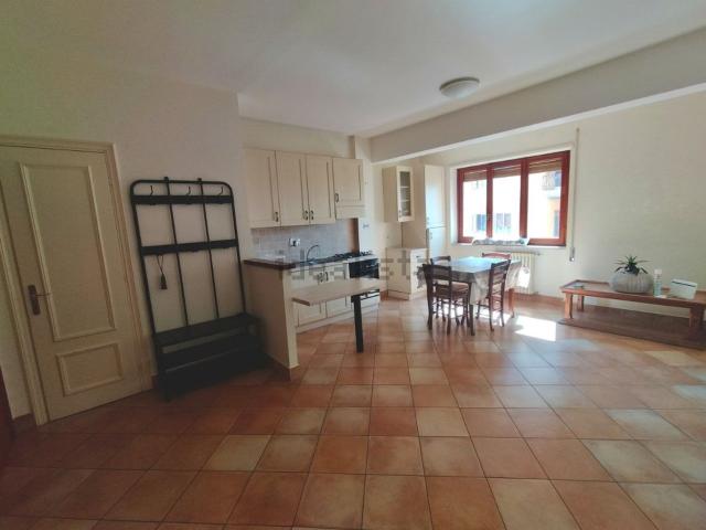 Appartamento in affitto di 75 m² in Via Costa Batocchi, 30
