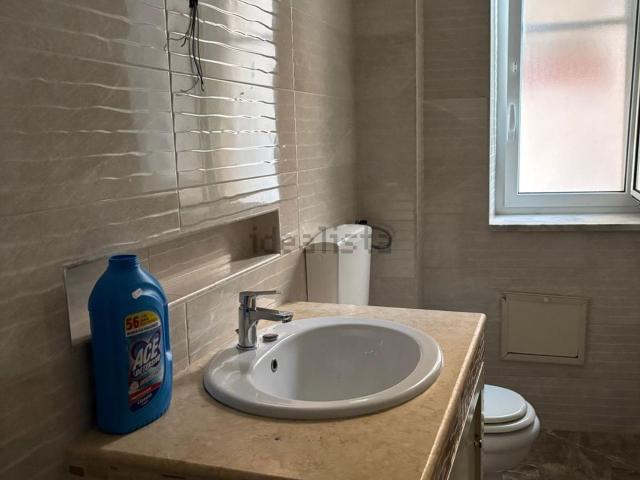 Appartamento in affitto di 75 m² in Via di Mezzo, 95