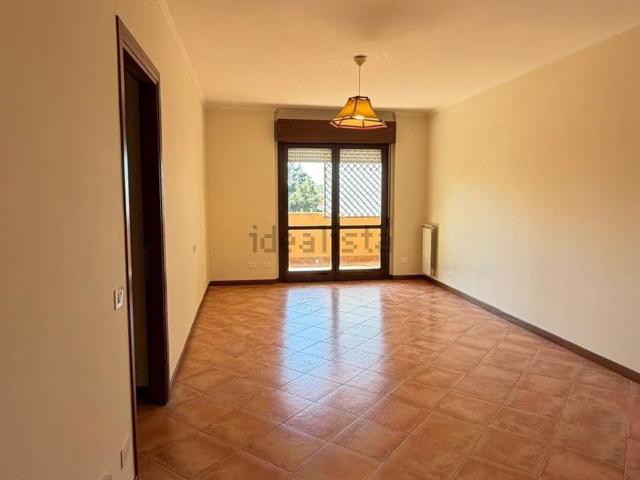 Appartamento in affitto di 75 m² in Via Erminio Macario