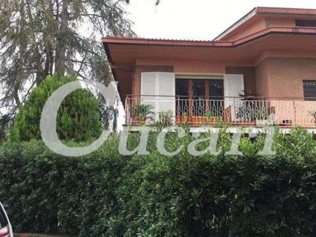 Appartamento in affitto di 75 m² in Via Fontanile San Matteo