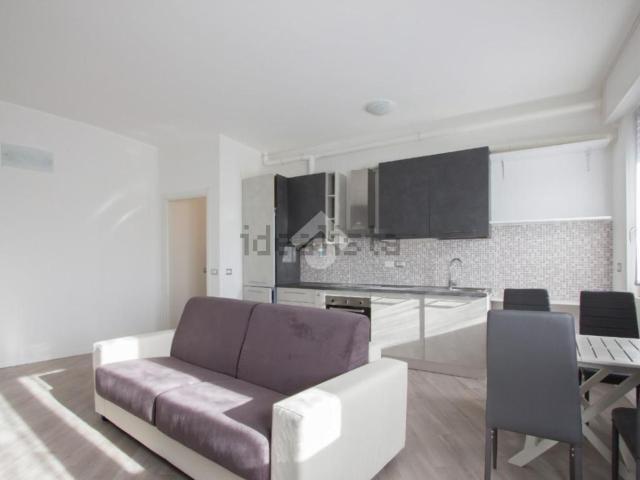 Appartamento in affitto di 75 m² in Via IV Novembre, 38