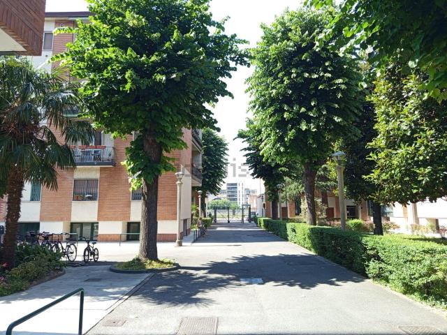 Appartamento in affitto di 75 m² in Via Lodovico Il Moro, 159