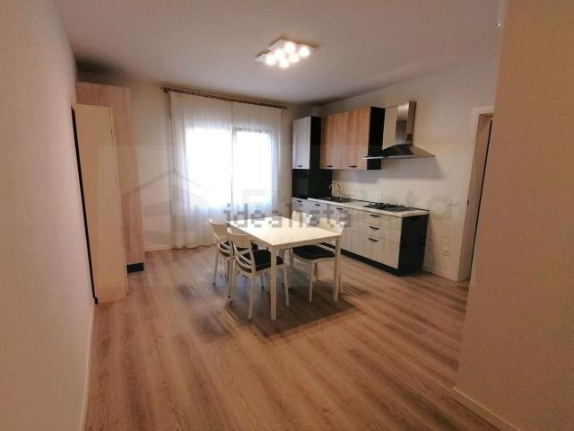 Appartamento in affitto di 75 m² in Via Salata