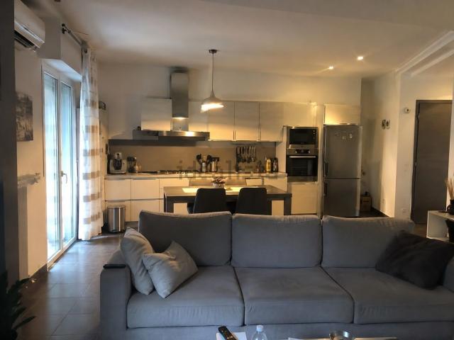 Appartamento in affitto di 75 m² in Viale Nettuno